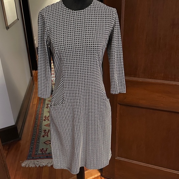 J Mclaughlin Dresses & Skirts - Elegant Black and White Women's Dress
